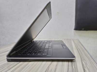 Dell latitude E7440