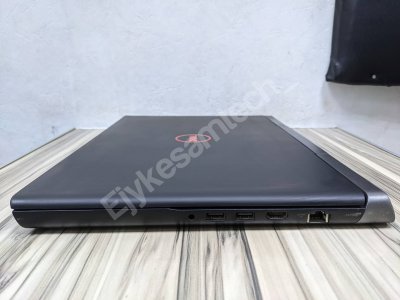 DELL INSPIRON 15-7000 GAMING (7th Gen) laptop