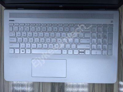 HP PAVILION LAPTOP 15 (7th Gen) laptop