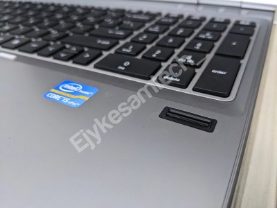 HP ELITEBOOK 8560p laptop