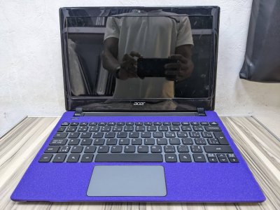 ACER CHROMEBOOK Q1VZC laptop